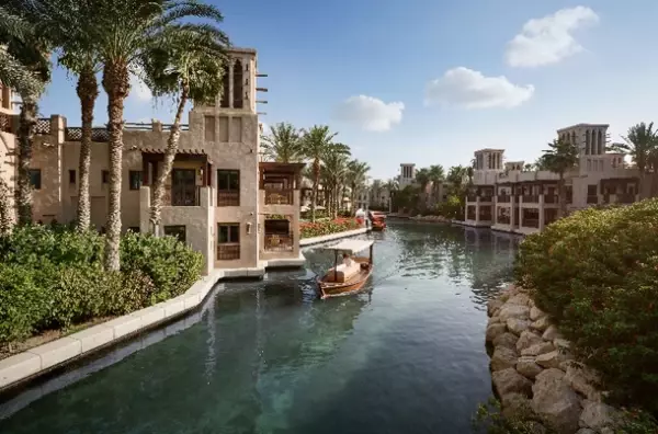 ドバイのホテル“ジュメイラ・ダル・アル・マシャフ”が年末年始フェスティブ宿泊プランの提供を開始
