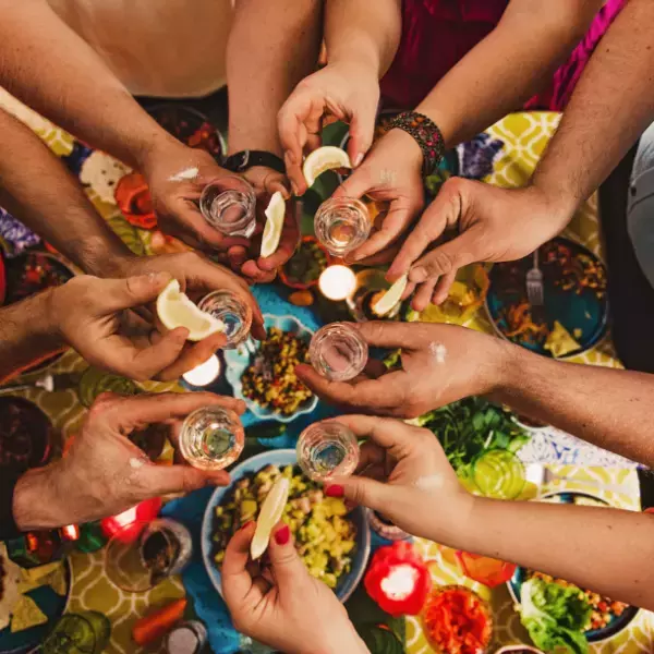 八ヶ岳のサウナ「88PEAKS」がメキシコ仕込みのタコスを提供するキッチンカー「LOCO TACO」(ロコタコ)を本格始動！～サウナとタコスが熱い！～