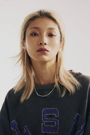 10月12日に株式会社サザビーリーグからZ世代へ向けた1億通り以上のカスタムが可能なジュエリーブランド“LAMBDA(ラムダ)”がローンチ、ECサイトがオープン