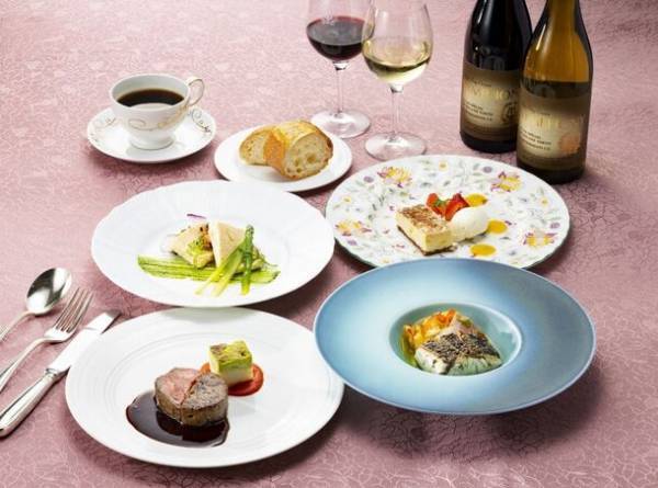 秋の花火を船上から楽しめる「浦安市花火大会クルーズ」を10月21日に開催！