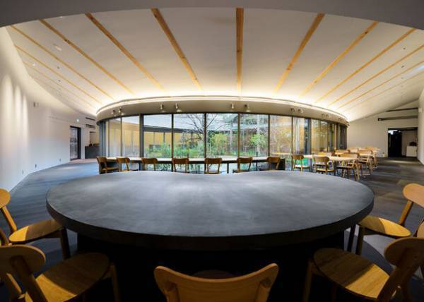 福岡「やまや総本店 膳／白金小径」が2023年度グッドデザイン賞を受賞！