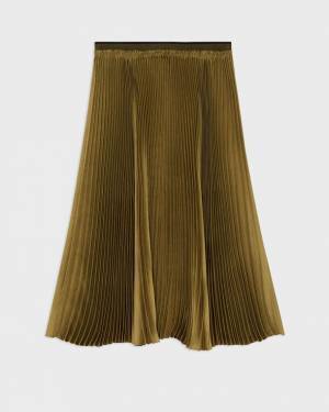 セオリーが「Theory Project by Lucas Ossendrijver」秋のカプセルコレクションを10月6日(金)に発売開始