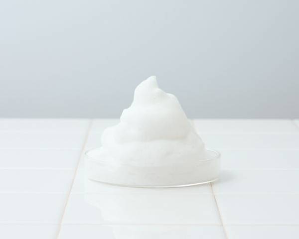 クラゲコラーゲンを配合した濃密泡の洗顔フォーム『Jelly Collagen Ocean Azure』をAmazonサイトで発売