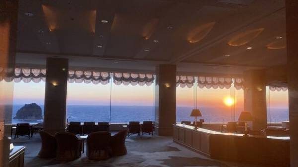 静岡県・西伊豆「堂ヶ島ニュー銀水」10月中旬から見頃の夕陽に合わせて「夕陽の思い出」がテーマの50周年特別企画を実施！抽選で無料宿泊券プレゼントも