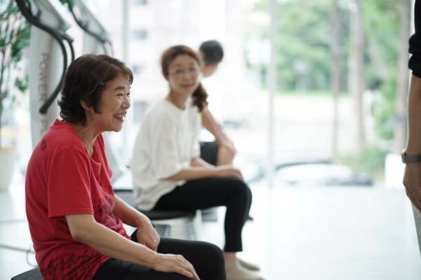 10月20日(金)は“世界骨粗鬆症デー”　パワープレート(R)国内最大台数導入チェーン「20分フィットネス　スマートスタジオ」で骨密度測定会を開催