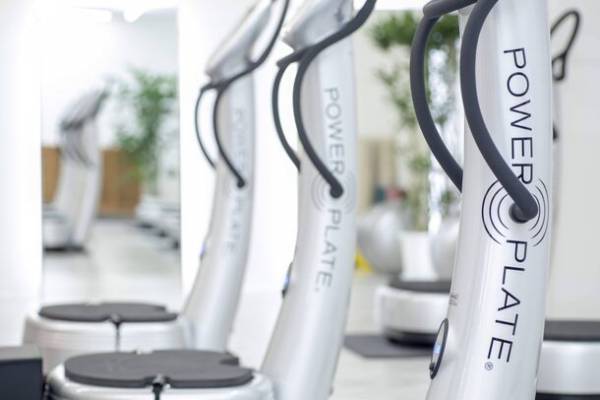 10月20日(金)は“世界骨粗鬆症デー”　パワープレート(R)国内最大台数導入チェーン「20分フィットネス　スマートスタジオ」で骨密度測定会を開催