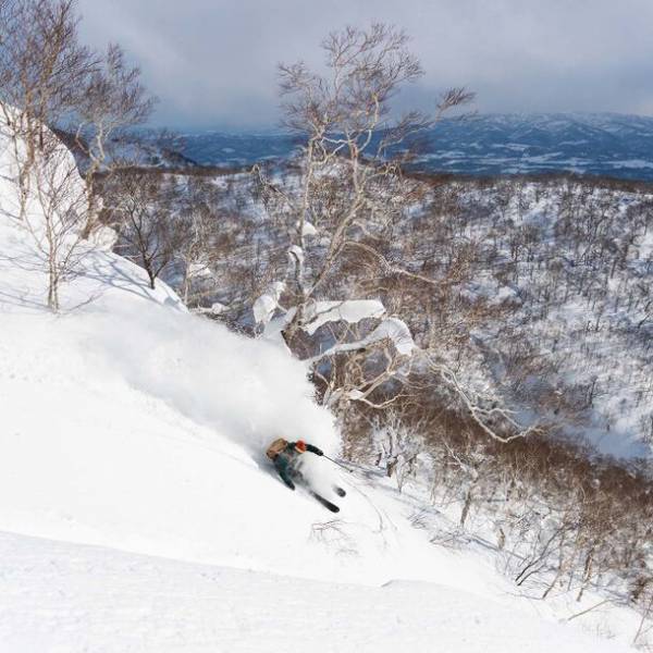 映画監督でありスキーヤーのエリック・ポラード氏が手掛けた、北海道・ニセコの新作ショートフィルムが10月3日にリリース