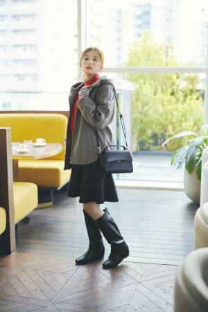 芳根京子が等身大のOL熱演！仕事に奮闘！カラフルニットで4変化　満開の笑顔に！動画公開。楽曲はいきものがかりが書きおろし！インタビュー・メイキングも！芳根流リフレッシュ法は「雑貨屋巡り」