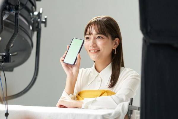 ファッション専門サイト「MOVE(ムーブ) by Qoo10」新TV-CM『感じるままに、着よう』篇　2023年10月17日(火)より全国でオンエア開始！