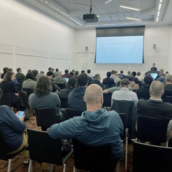 クリエイティブラボ Out of Blue が世界最大の米国電気電子学会IEEE主催「IEEE VIS Arts Program 2023」にてアート作品を発表