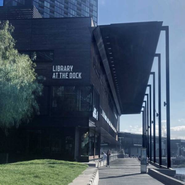 クリエイティブラボ Out of Blue が世界最大の米国電気電子学会IEEE主催「IEEE VIS Arts Program 2023」にてアート作品を発表