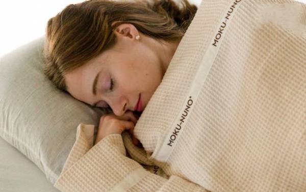 寝ない美徳から寝る価値へ変化、眠活市場が急拡大　まるで森林浴しているような木布のタオルケット、10月27日からクラウドファンディングを開始！