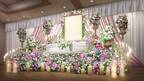 日比谷花壇、葬儀業大手「セレモア」とのコラボレーションプラン『グランメモリアル紀尾井』日比谷花壇デザインの生花祭壇を含むプレミアムな葬祭サービスプランを10月17日（火）から、セレモアで販売開始。