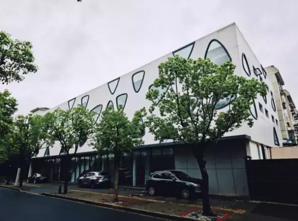 青山レナセルクリニック、上海市静安区政府の運営するインキュベーション施設に事務所を開設