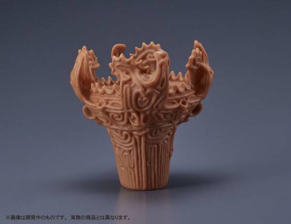 教科書でもおなじみの『火焔型土器』。ちょこっとアレンジをした『イマドキの土器』としてソフビで商品化！イマドキの土器だからこその豊富なカラーバリエーションで全5種が登場！！