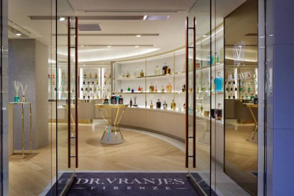 ルームフレグランスブランド「ドットール・ヴラニエス」誕生40年記念！創設者“Dr.パオロ・ヴラニエス”来日　直営3店舗(代官山、福岡、大阪心斎橋)でイベントを開催