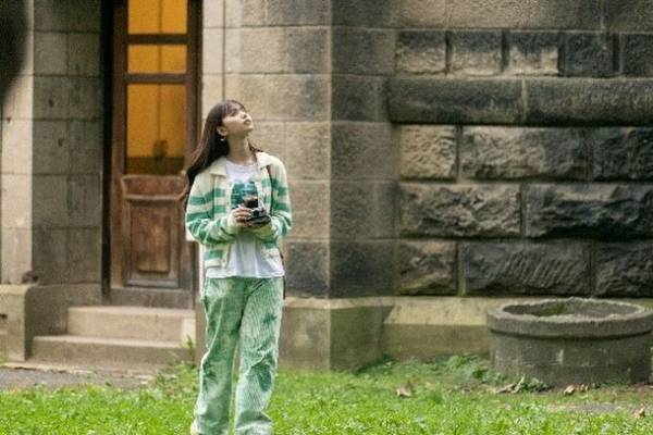 齋藤飛鳥さんが“新たな恋”を探す旅に出る！ファースト写真集を撮影した思い出の地 北海道をカローラ クロスで巡る COROLLA ROAD TRIP MEMORIES 第1弾