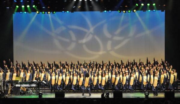 12月開催のゴスペルクリスマスコンサートでシンガーソングライター半崎美子と一緒に歌う、ワークショップの参加者が80名を突破！