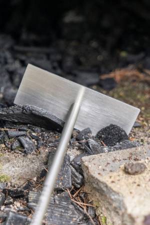 次世代火ばさみ『HIKAMI』がMakuakeにて目標金額200％を達成！アウトドア部門3位の快挙