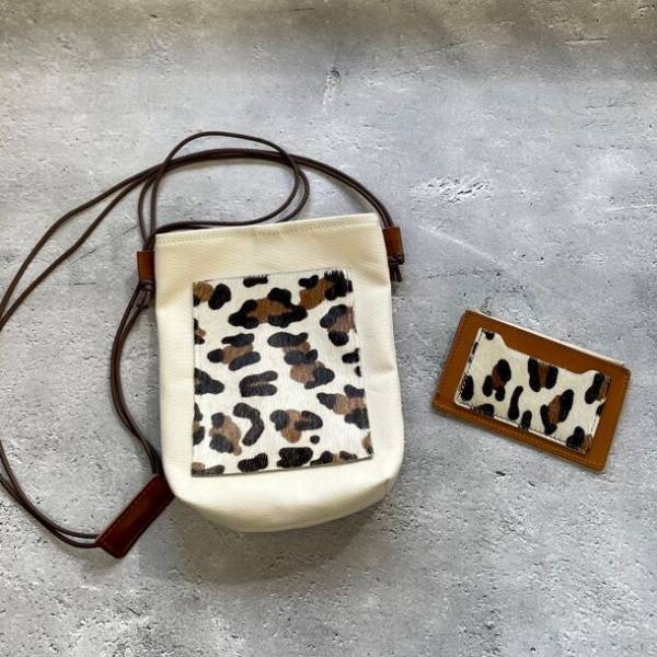 「革工房futuro」がアンケートで人気のデザインを採用した“本革”カウファーセットを11月1日から数量限定で予約販売開始！　『カウファーポシェット贅沢ギフトセット』