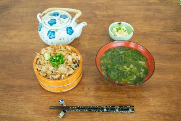 文化庁の「100年フード」に認定された、「若狭おばま醤油干し」を使用した丼ぶりが誕生！！その名も「若狭おばま醤油干し」ねこまんま丼　2023(令和5)年11月3日(金・文化の日)から販売開始！