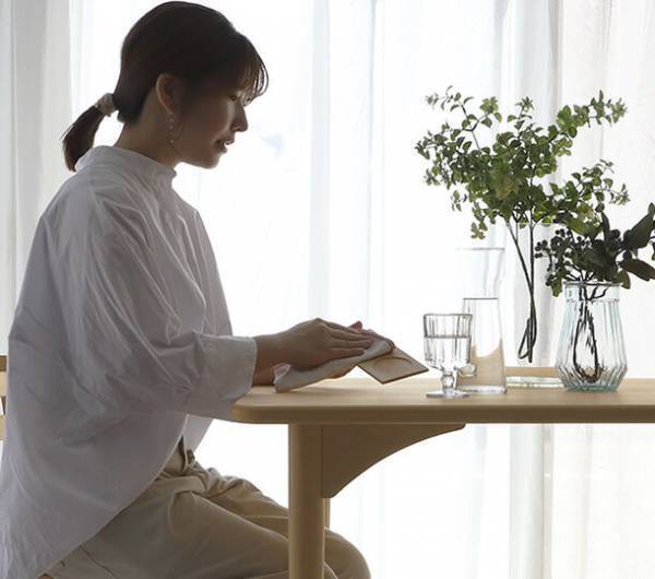 健康を考えた「オーガニックな家具」を体験できる素材見本〈ひのきの木のトレイ〉の無料申込を開始！