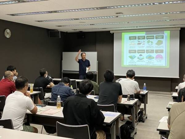 全国森林組合連合会は厚生労働省の委託事業として令和5年12月2日(土)、東京国際フォーラムにて無料・林業就業相談会(1日コース)を開催