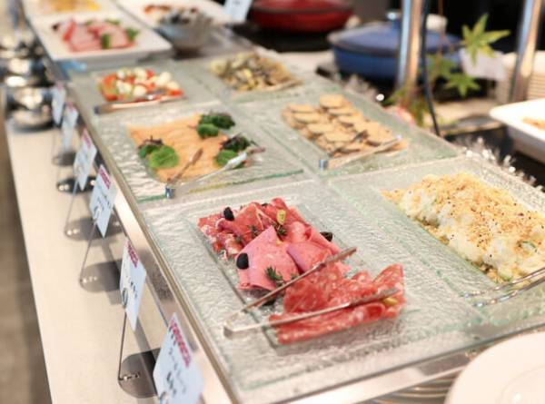 ローストビーフ食べ放題！京都山科 ホテル山楽が12月31日より「年末年始スペシャルファミリーバイキング」開催