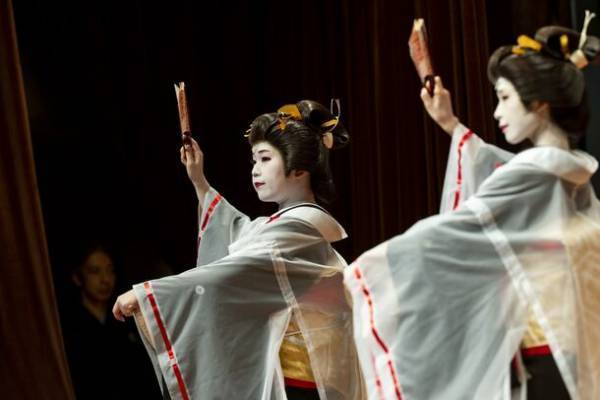 ≪長崎満喫アクティビティ≫　江戸時代の日本三大花街・丸山町で長崎検番体験宿泊プランのご案内