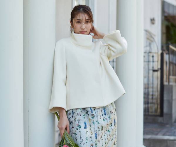 人気モデル「有末麻祐子」が着こなす『ANAYI(アナイ)』2023秋冬アウター特集を公開！