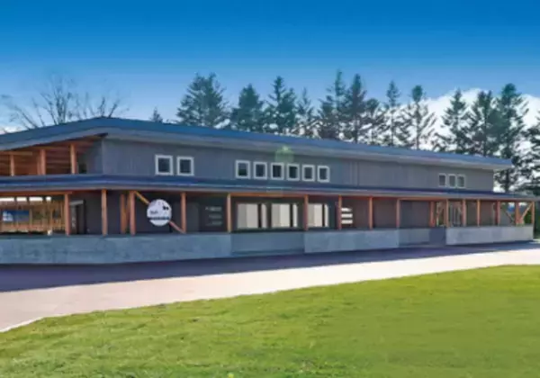 【北海道　道の駅阿寒丹頂の里】自社栽培のじゃがいもを使用した新商品「じゃがころバーガー」販売開始！