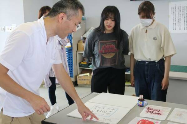 四天王寺大学 学生が企業とタイアップオリジナルクラフトコーラを制作・販売！