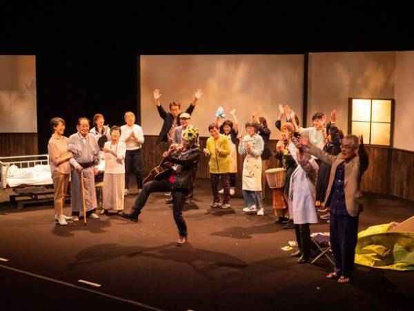 岡山芸術創造劇場 ハレノワ 開館事業として、岡山・三重にて「老い」が楽しみになる演劇作品を2024年3月に上演