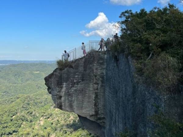 「鋸山(のこぎりやま)」を特集したメディア向け動画素材を11月8日より公開！【Pick Up CHIBA】千葉が誇る絶景と歴史が詰まった「鋸山」をチーバくんがご紹介