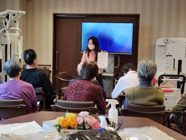 andファクトリーが『ペイフォワードプロジェクト』始動　有料老人ホームへ着るだけで血流改善・疲労回復する「ロータストリートメントウェア」を寄贈＆血流観察会を開催