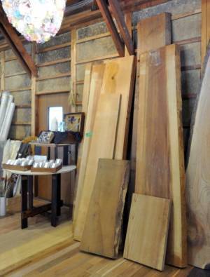 建築業界で出る廃材は年間東京ドーム1,454個分！廃材リユースショップ、空き家の古民家を改装してオープン