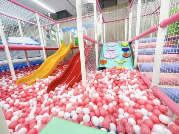 親子で夢中になる室内遊園地「キッズランドUS 千葉フレスポ稲毛店」千葉県千葉市稲毛区に11月3日(金・祝)グランドオープン！