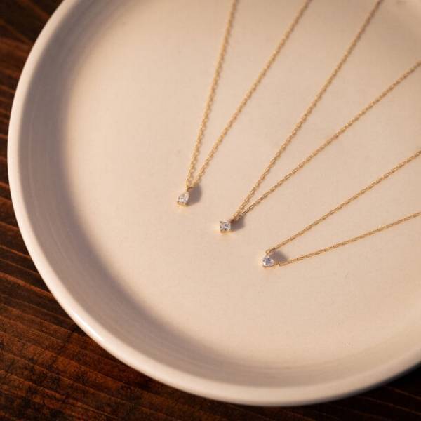 年末に向け自分へのご褒美＆プレゼントに欲しいアクセサリー・ジュエリーに関する1万人アンケートの結果を公開