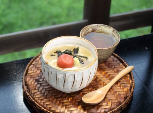 冬の寒さ対策、体調不良対策にも活躍！葛湯の需要が増加　季節限定味や甘くない食事用の商品もご用意