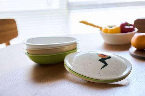 「『ジュラシック・パーク』30周年 Makuakeプロジェクト特集」にコラボ企画商品『ジュラ・スター』でプロジェクトに参画！“恐竜の卵”デザインの萬古焼製陶器が11月9日登場