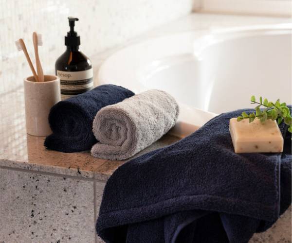 国内最大級のブライダル通販サイト「PIARY」と今治の老舗タオルメーカー「藤高」のコラボレーションタオルが11月8日発売！