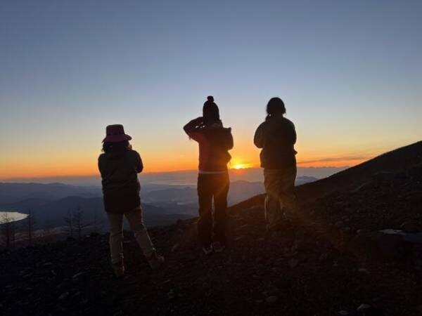 世界遺産登録10周年の富士山を山小屋が盛り上げる！富士山五合目“冬の山小屋ステイツアー”今冬も開催　2024年1月21日スタート／2023年12月18日予約開始