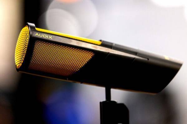 「AUDIX」ブランドの高感度なボーカル用ダイナミックマイクを発売～ナチュラルなボーカルサウンドの録音を実現。スタジオでのレコーディングに最適～