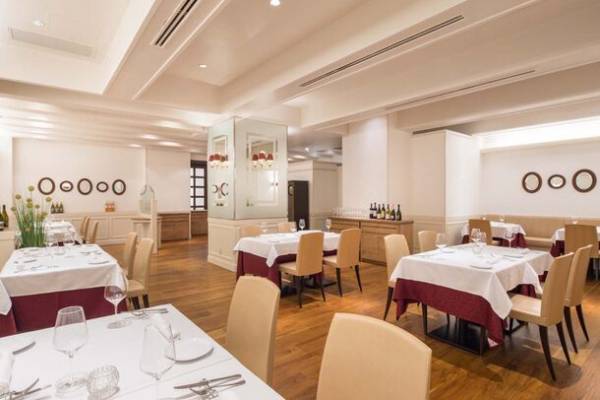 神戸トアロードホテル山楽　大切な人との特別なひとときを演出　聖夜を華やかに彩る　クリスマス限定スペシャルディナーコースを提供　期間：12月22日(金)～12月25日(月)