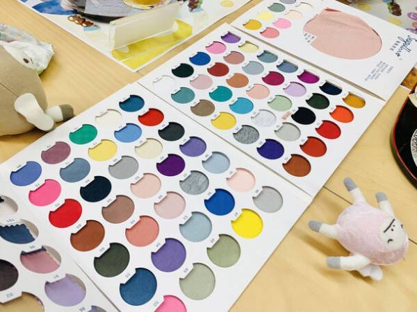 “11月20日に3年ぶりの復刻” 独特な風貌と存在感で人気の『なまけたろう　だきまくら　そら』が期間限定で再販！～「ほんやら堂」がファンからの要望を受け復刻～