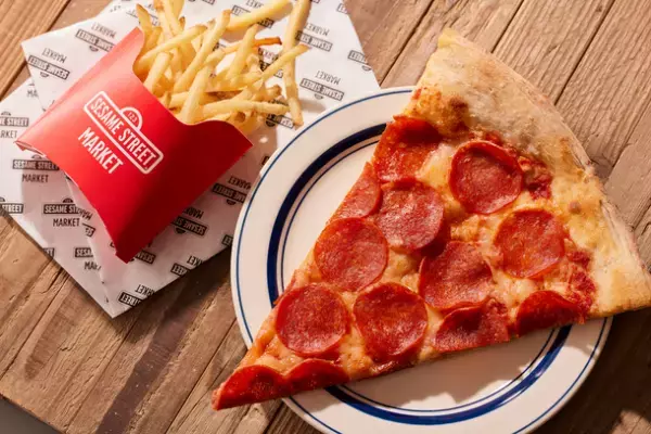 世界で唯一の物販・カフェ・ワークショップが複合したセサミストリートオフィシャルストア「セサミストリートマーケット」ついにデビュー！2023年11月17日(金)ブランドサイトをローンチ、11月30日(木)1号店の池袋サンシャインシティ店オープン