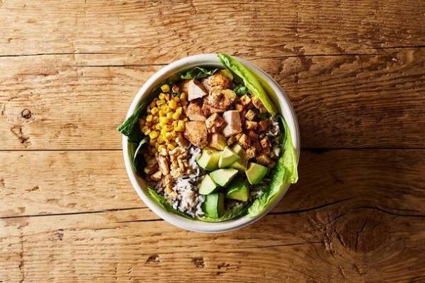 CRISP SALAD WORKSと初コラボ！“カリフォルニア産くるみフェア”を11月16日(木)より開催