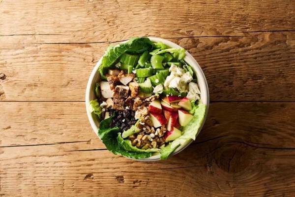 CRISP SALAD WORKSと初コラボ！“カリフォルニア産くるみフェア”を11月16日(木)より開催