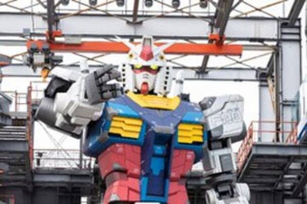 今しか見られない“動くガンダム”を体験できる、「ガンダムSEEDシリーズ」の楽曲にのせた新演出を実施！Cafeでは新作デザインラテアートを、12月10日(日)“動くガンダム”とじゃんけん大会も実施！年末年始も休まず営業！