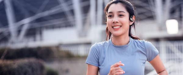 防水性能搭載・オープンイヤー型新型スポーツイヤホン「OpenRock Pro」をブラックフライデーセールの特別価格で販売